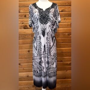 World untiy Black & White Maxi Dress with Intricate Embroidery XXL